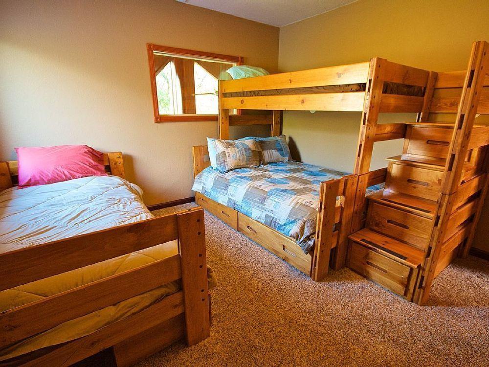 Riverfront Property With Waterfalls Near Yosemite And Bass Lake Oakhurst Exterior photo